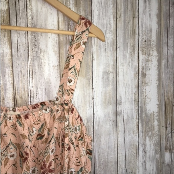 NWT Universal Thread Floral Cinched Waist Sleeveless Blouse - Picture 3 of 5